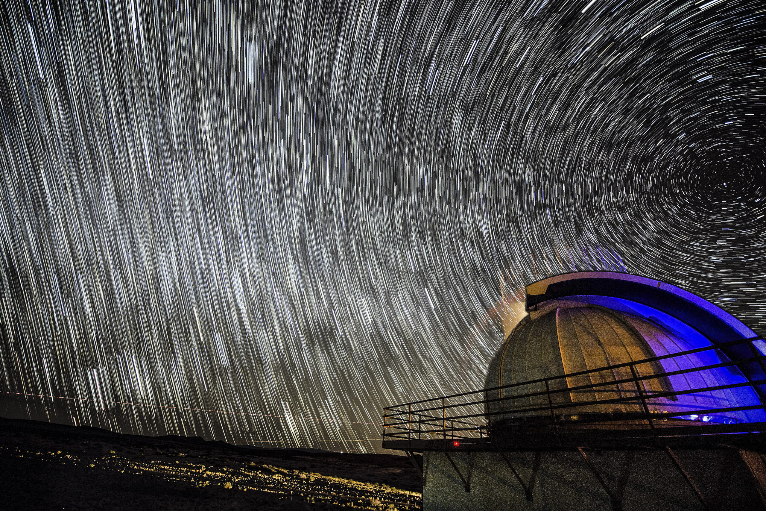 star-trails-in-space-command