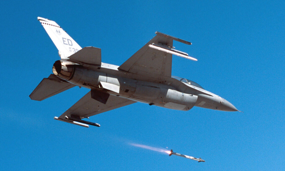 f-16-fires-aim-9x-sidewinder-3