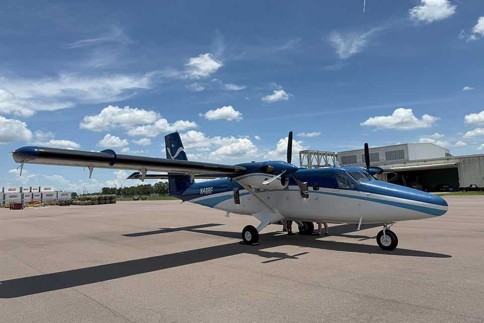 noaa48-twin-otter-960